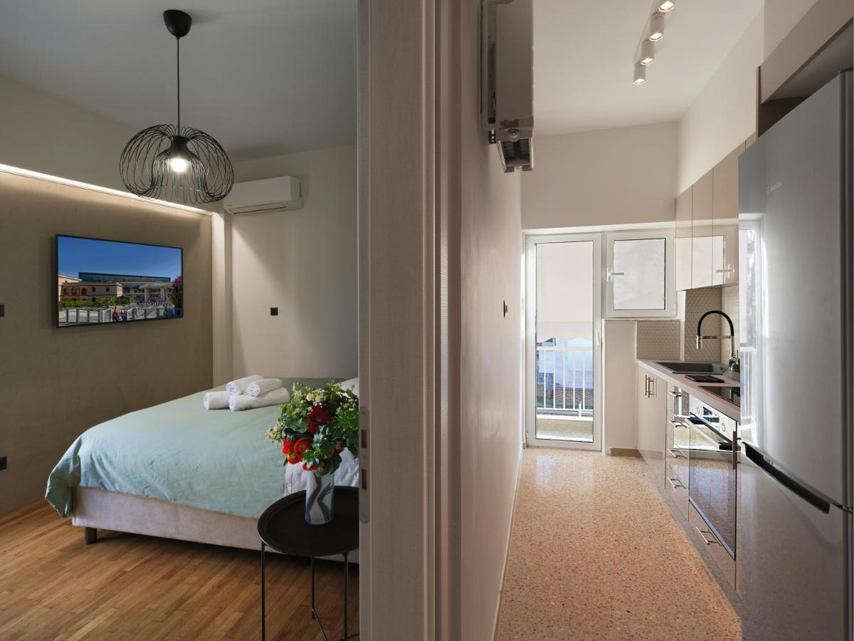 Metro Fix Apartment Афіни Екстер'єр фото