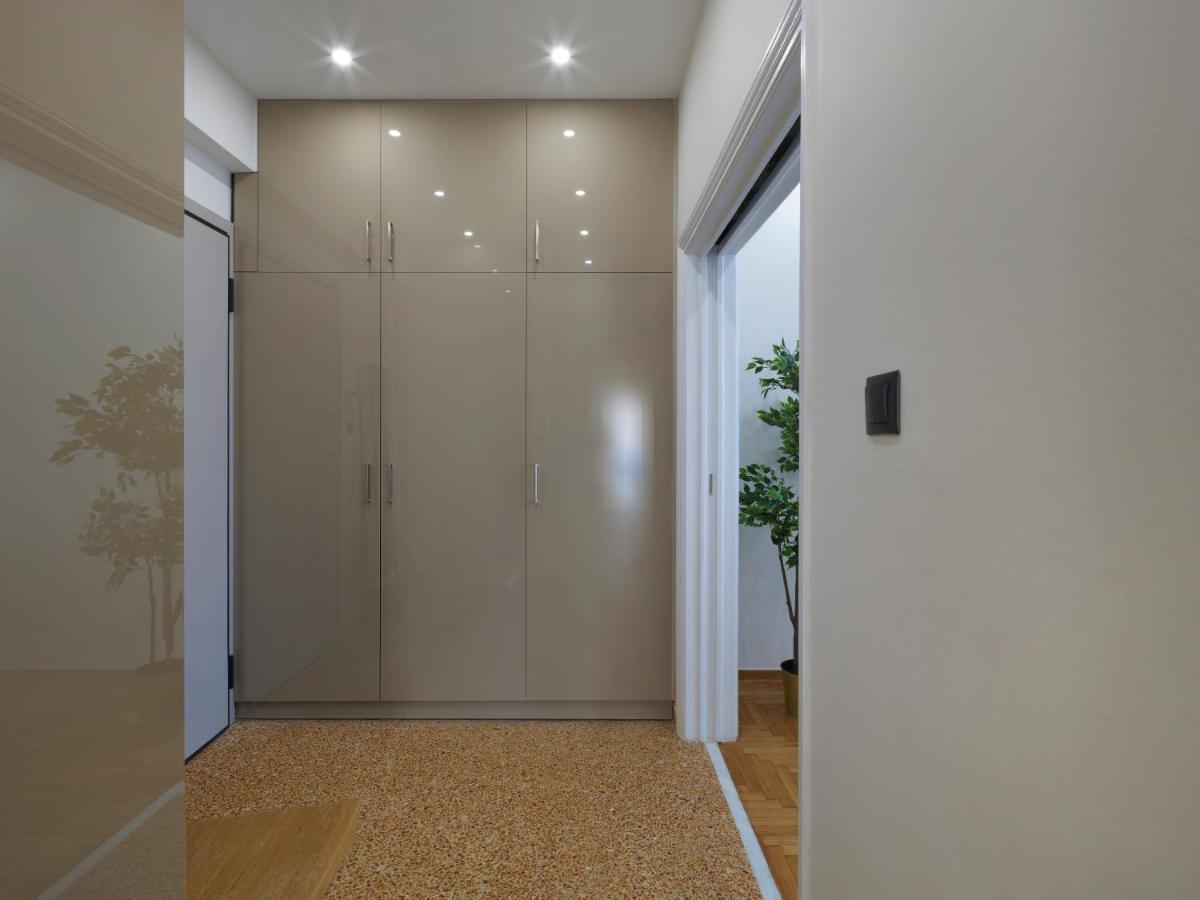 Metro Fix Apartment Афіни Екстер'єр фото
